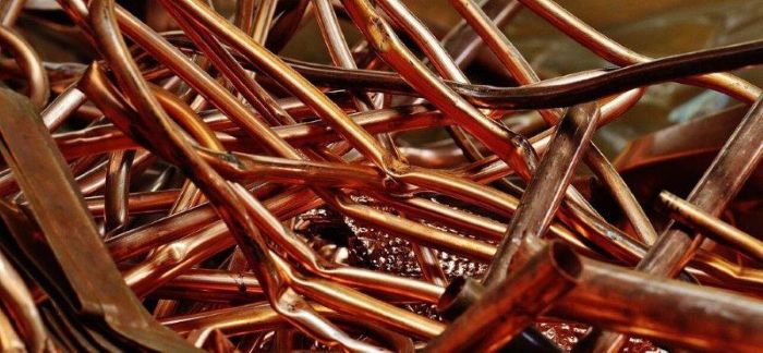 Oud koper klaar voor recycling bij Martens Metaal